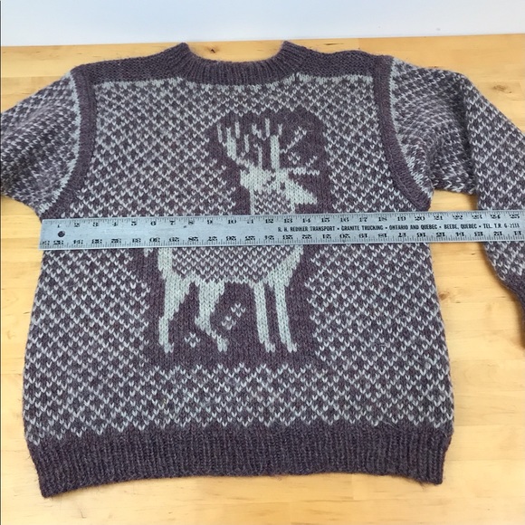 SOLD - Vtg Lillunn Hand Knit Wool Deer sweater - Norway - lavender and gray sz L - Picture 6 of 7